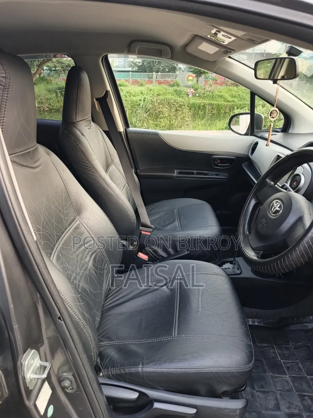 Toyota Vitz 2011 Gray