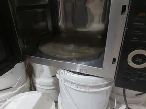 ৩০ লিটার মাইক্রোওভেন