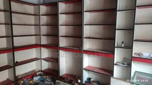 দোকানের ডেকোরেশন এবং কাউন্টার সোকেজ