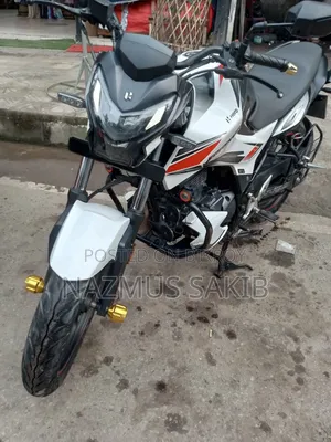 Hero Thriller 160R Refresh 2021 White