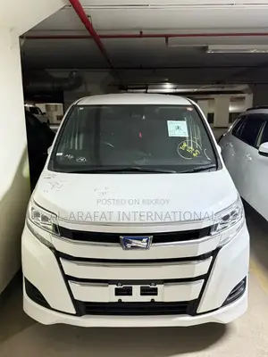 Toyota Noah 2021 Pearl