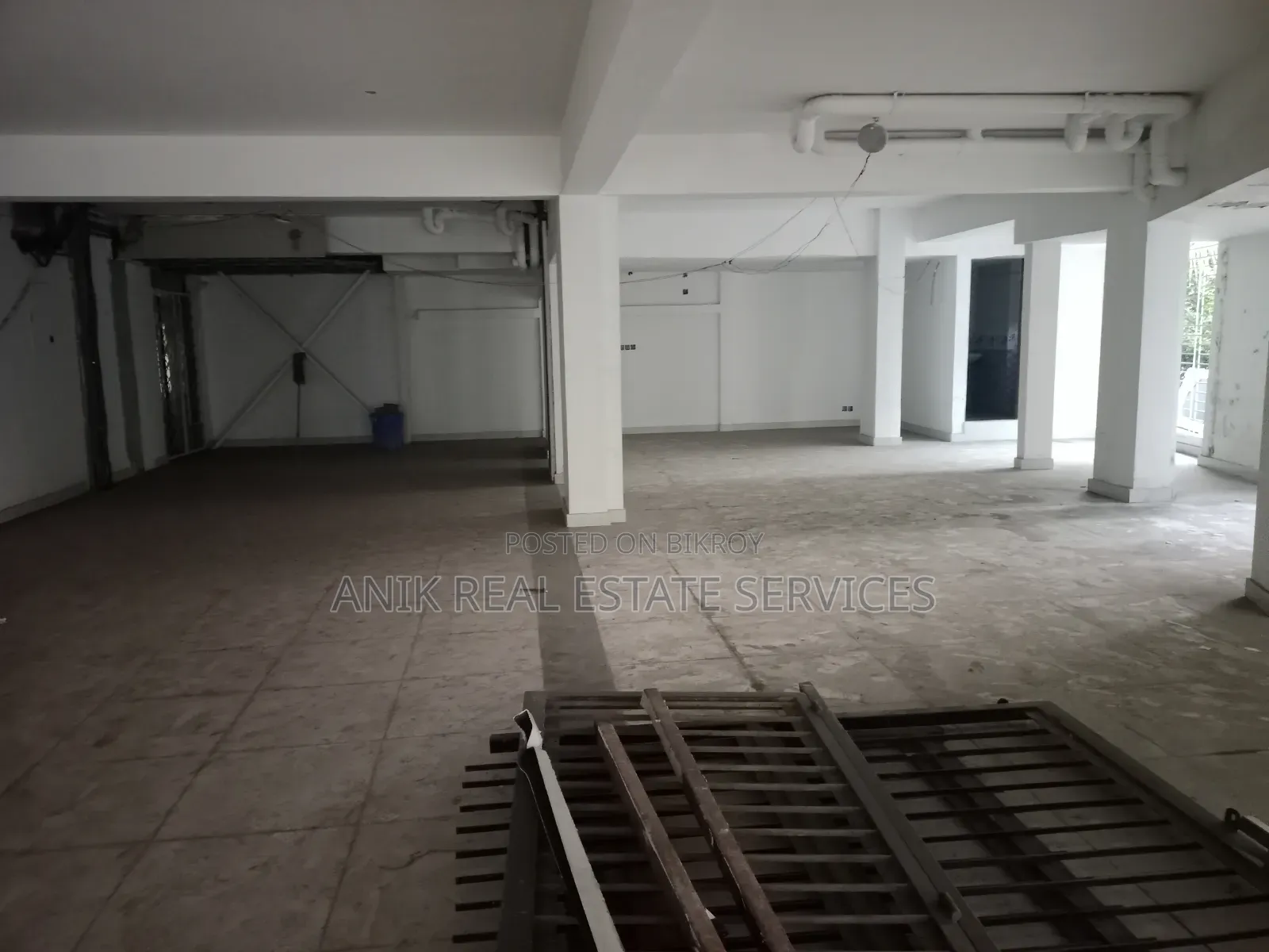 Ground Floor 1900 SFT Restaurant Rent for Gulshan 2