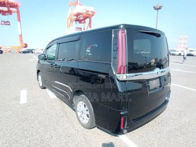 Toyota Noah 2021 Black