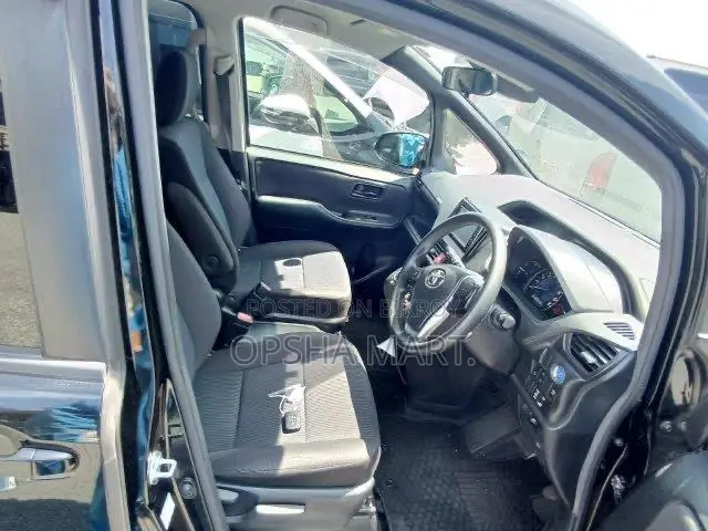 Toyota Noah 2021 Black