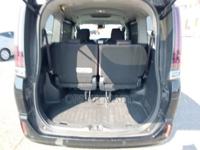 Toyota Noah 2021 Black