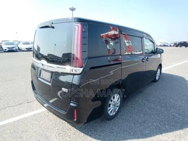 Toyota Noah 2021 Black