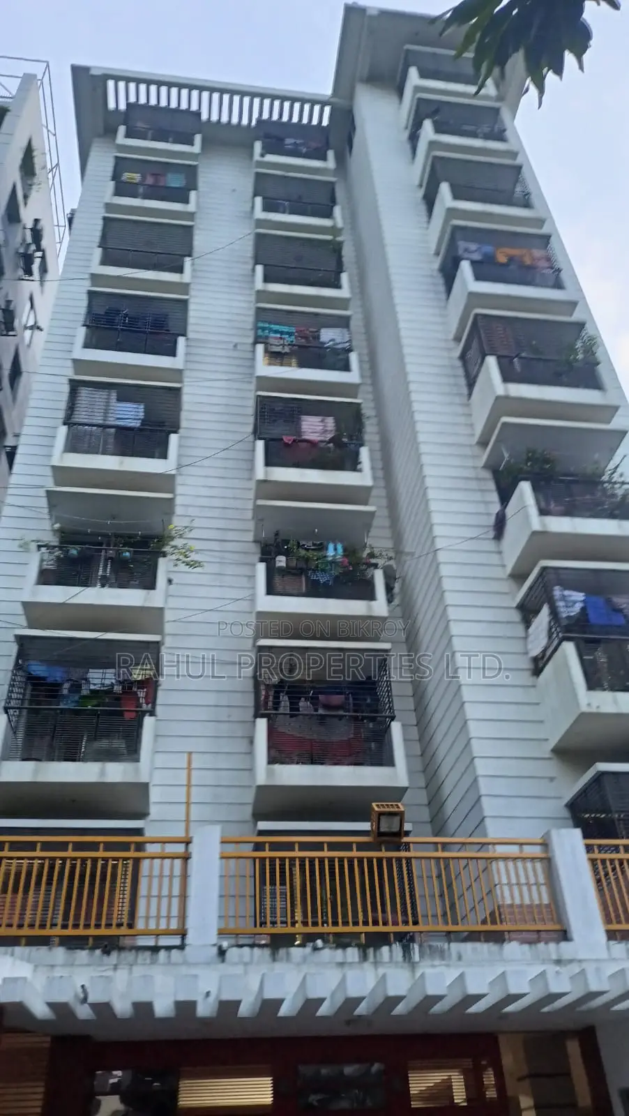 3bdrm Apartment in Rowshan Monzil, Basundhara for Sale