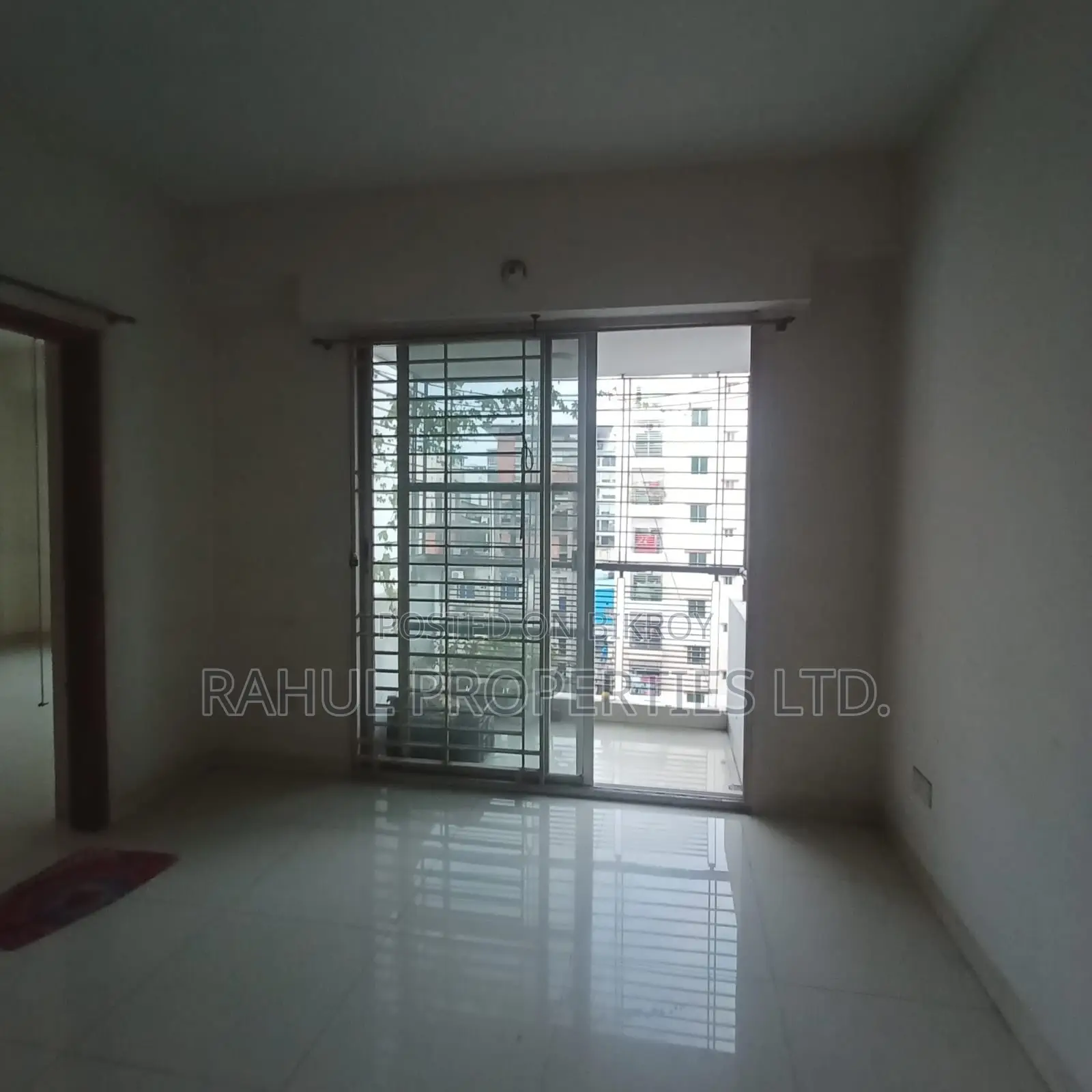 3bdrm Apartment in Rowshan Monzil, Basundhara for Sale