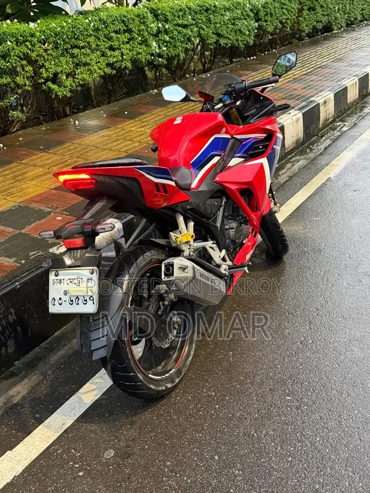 Honda CBR 2021 Red