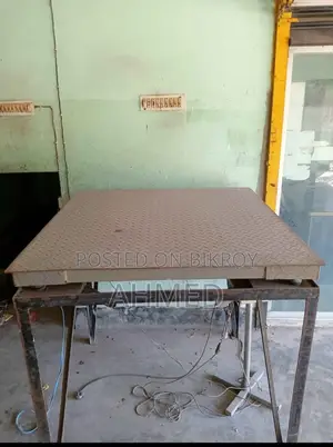 ২ টন ওজন করার ক্ষমতা সম্পন্ন একটি Weight Scale Machine।