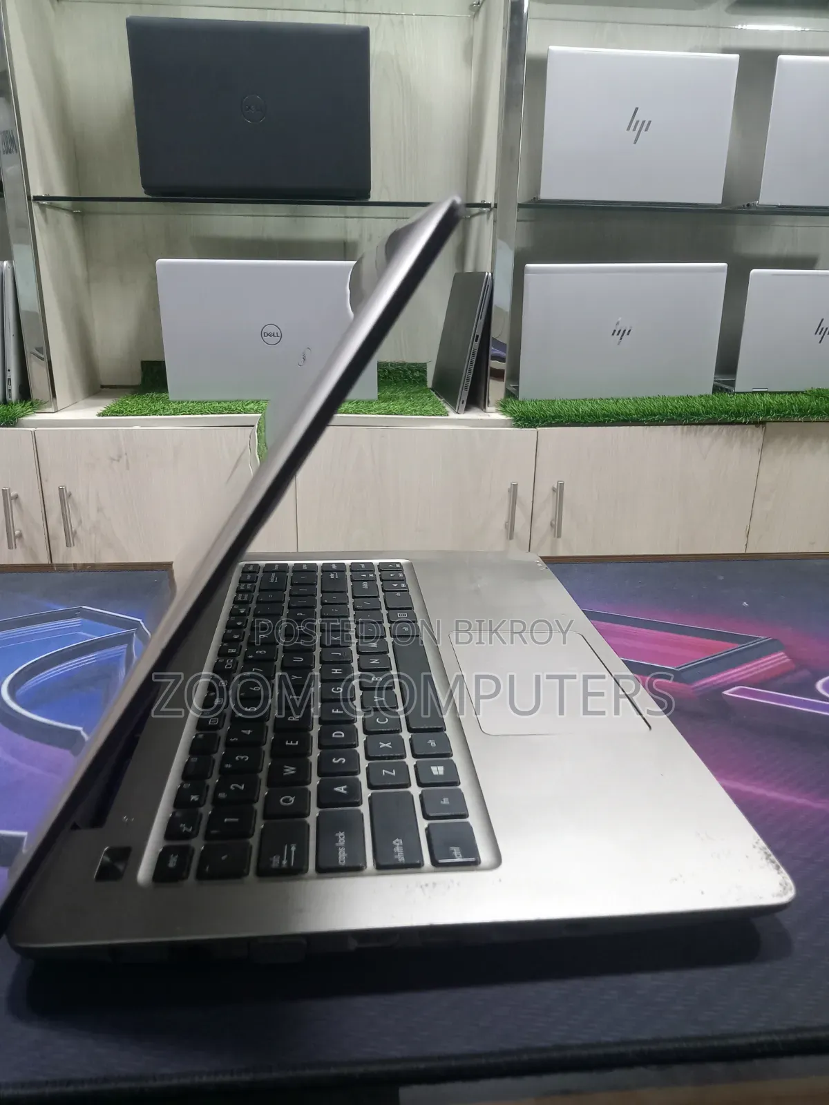 Laptop ASUS X45A 4GB Intel Core I3 HDD+SSD 128GB