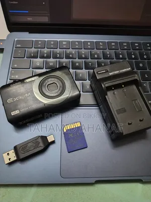 Casio Exilim Z90, With Battery, 32 Gb Sd Card, Charger and Card Reader