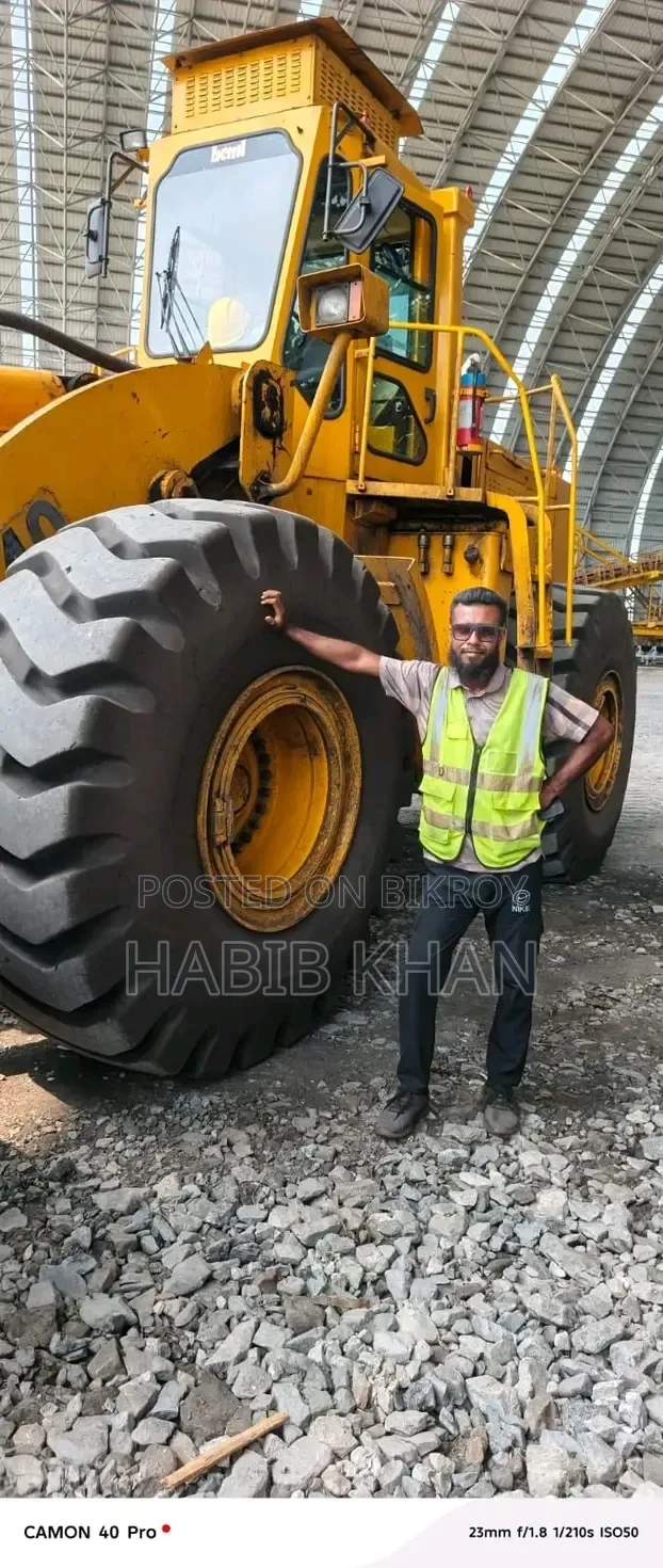 Bulldozer Operator – SD16 | POSCO E C Experience