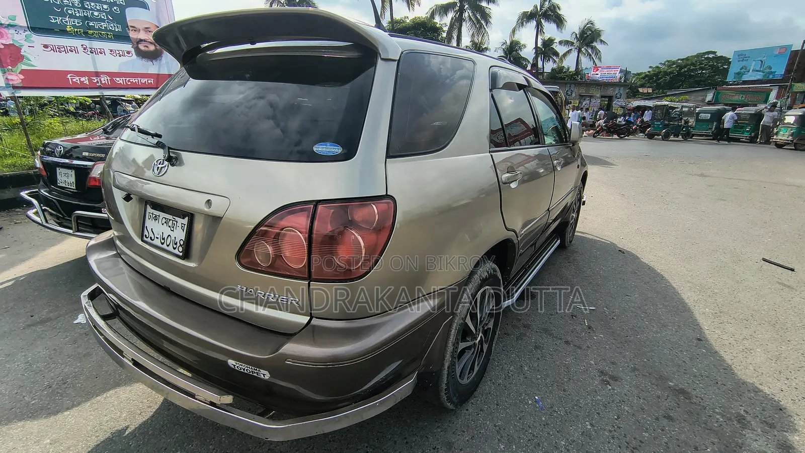 Toyota Harrier AIRS 2001 Gold