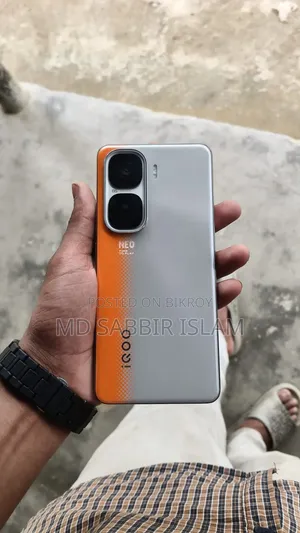 iQOO 256 GB Orange