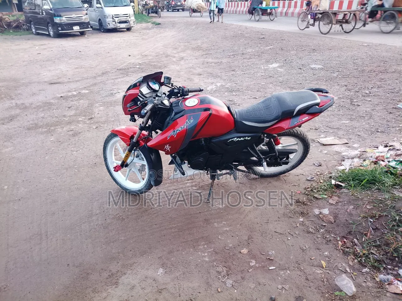 TVS Apache RTR 160 2v Refresh X-connect 2022 Red