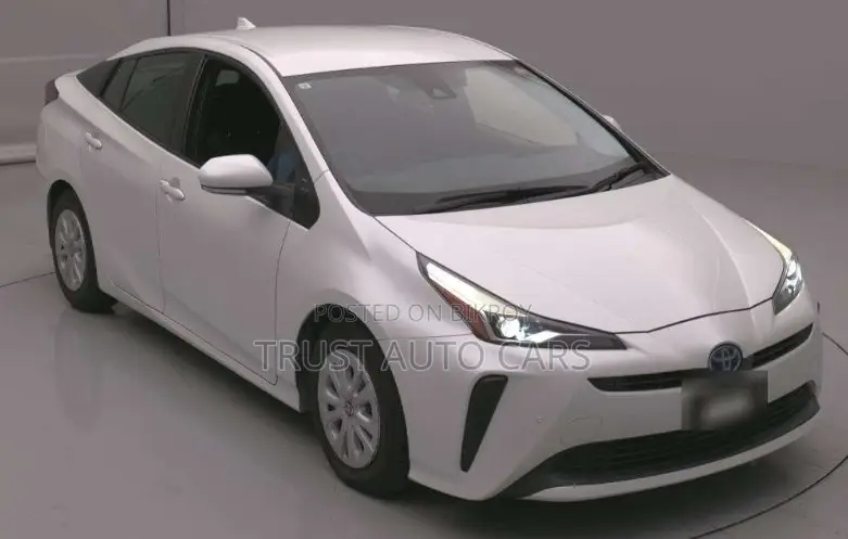 Toyota Prius 2021 Pearl