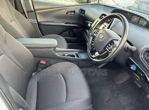 Toyota Prius 2021 Pearl