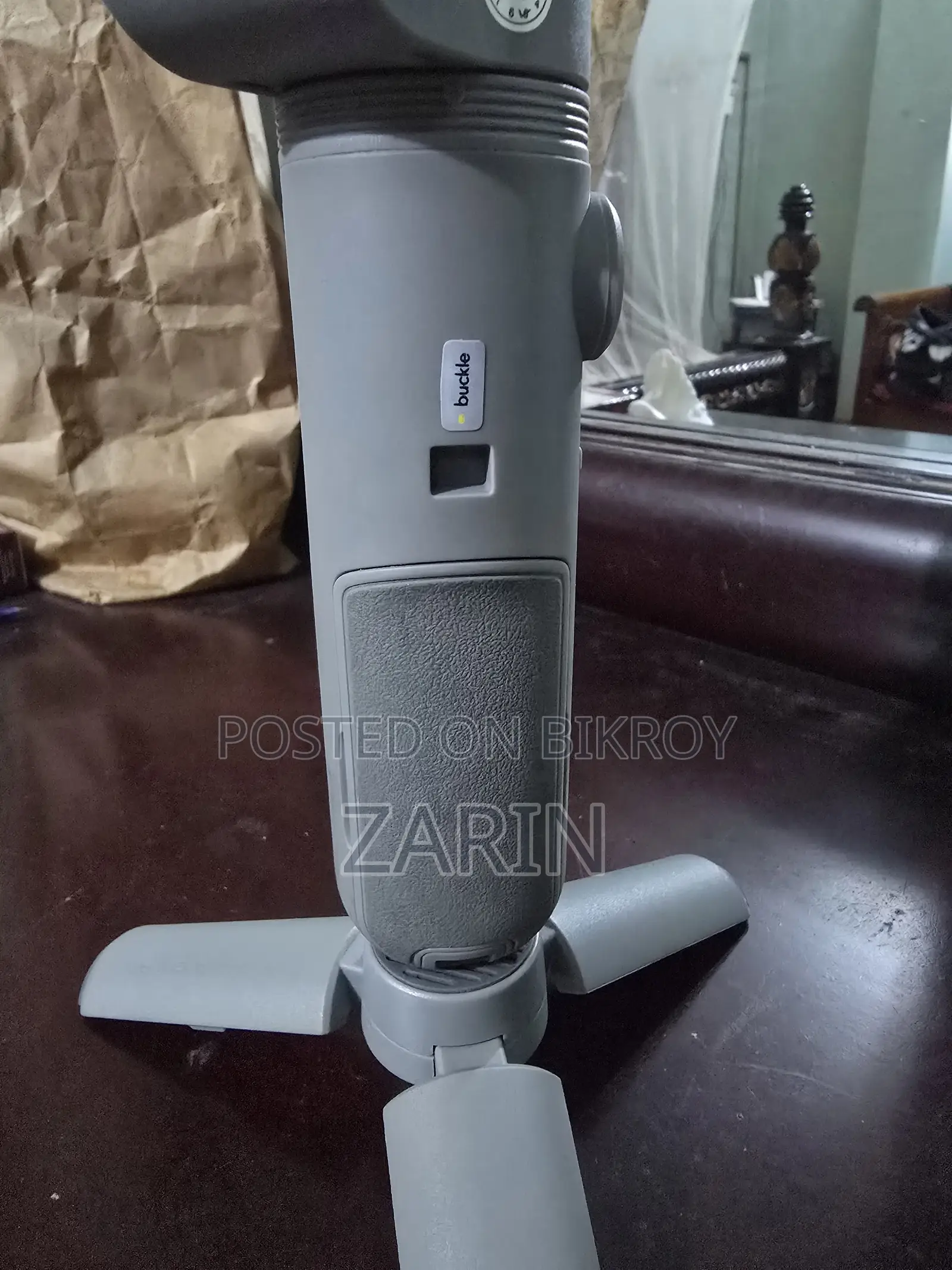 The Aochuan Smart X 3-Axis Smartphone Gimbal Stabilizer)