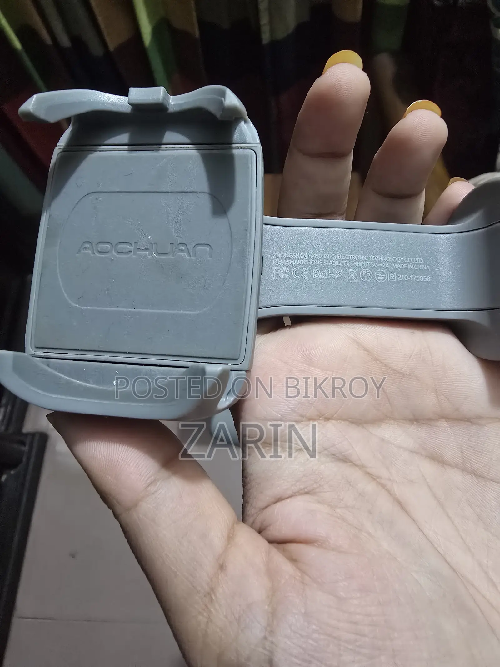 The Aochuan Smart X 3-Axis Smartphone Gimbal Stabilizer)