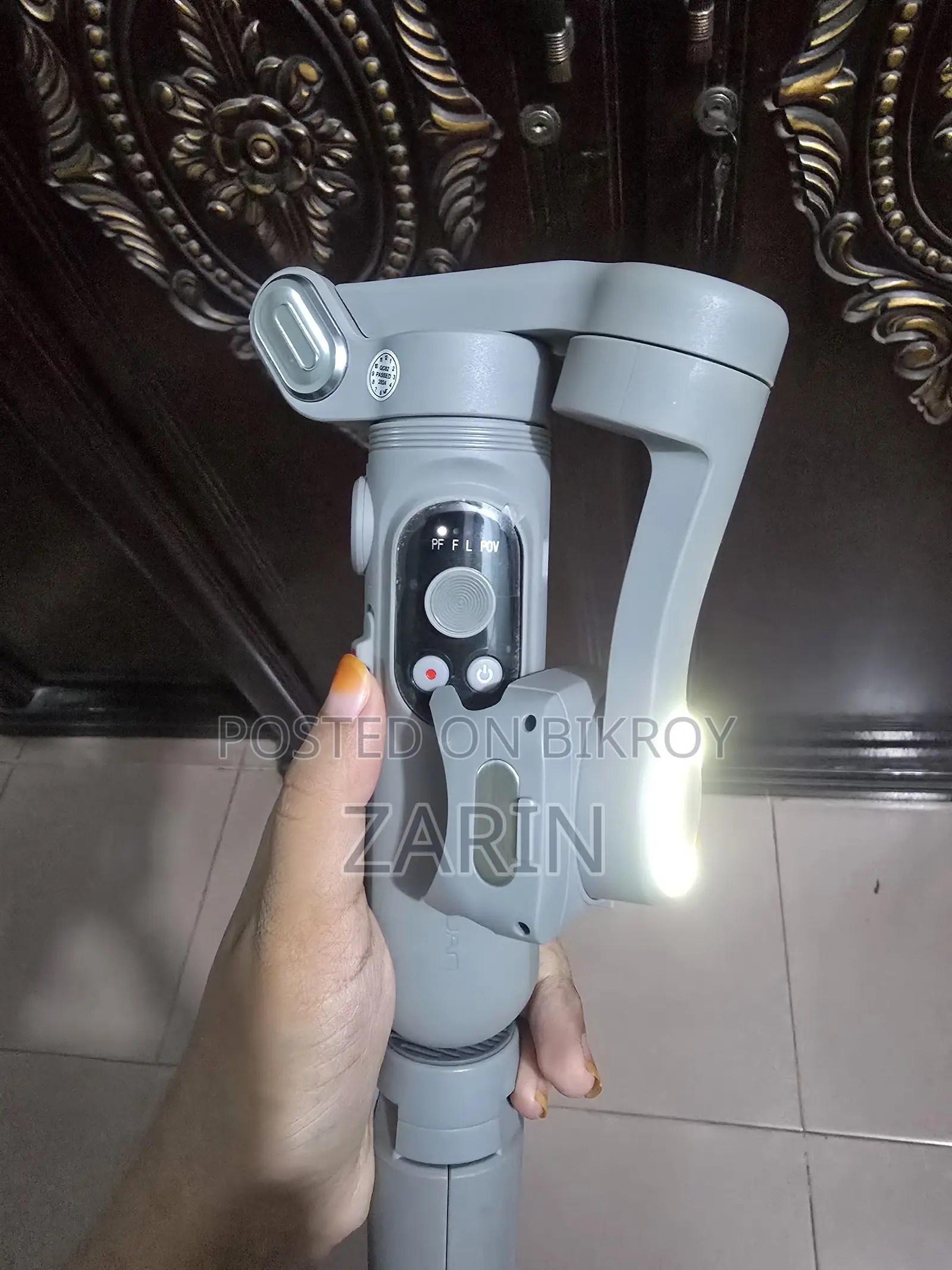 The Aochuan Smart X 3-Axis Smartphone Gimbal Stabilizer)