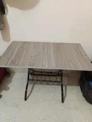 (Tea Table)