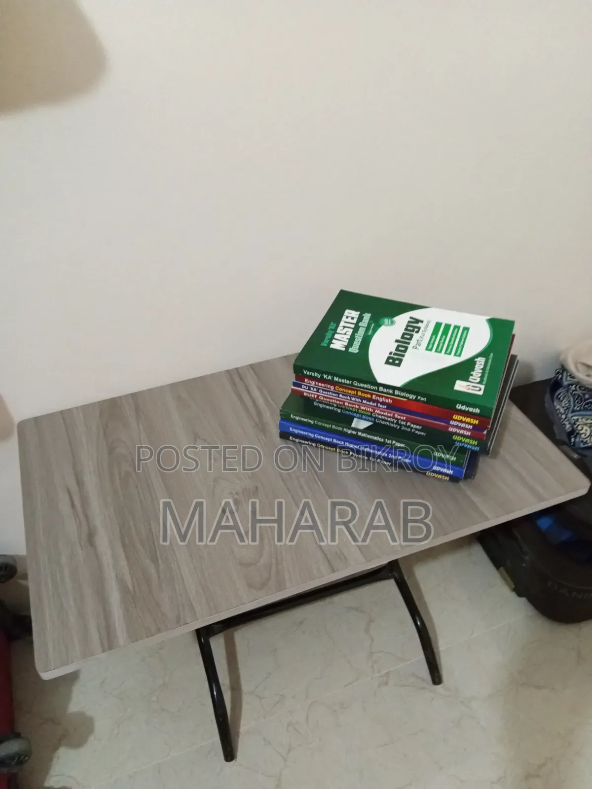 (Tea Table)