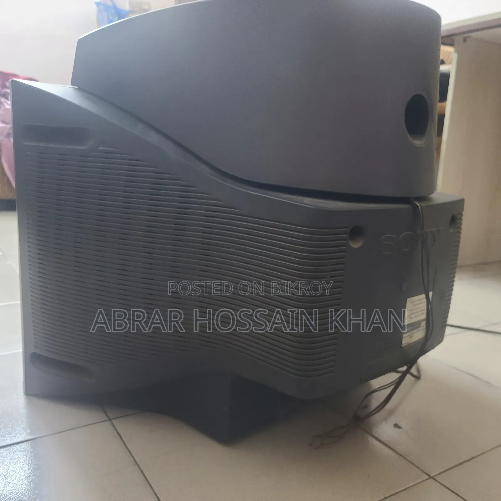 Sony WEGA CRT TV – Vintage Retro Television