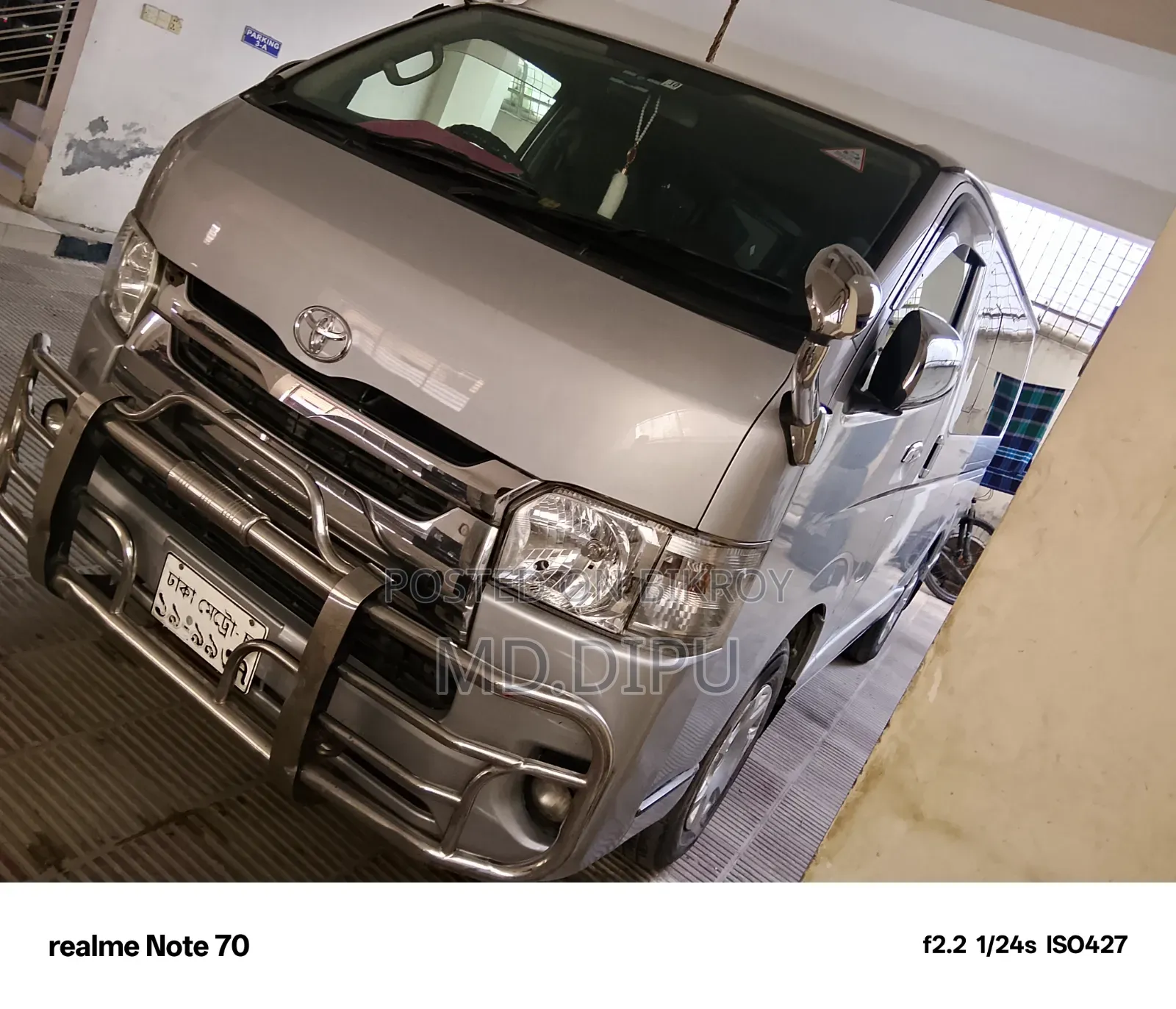 Toyota Noah 2.0 FWD (8 Seater) 2015 Silver