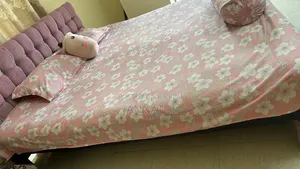 বেডরুমের খাট