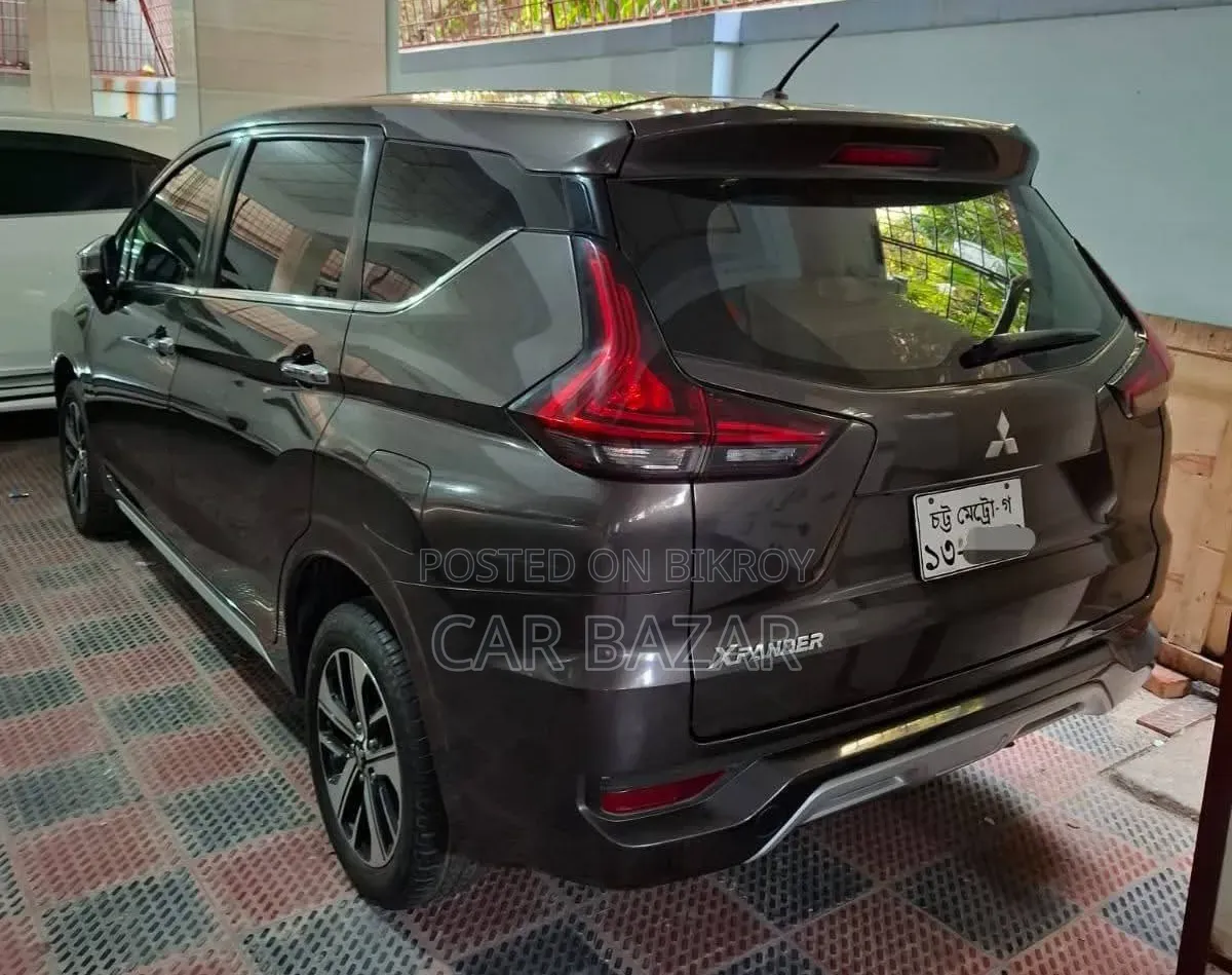 Mitsubishi Xpander Cross 2019 Brown