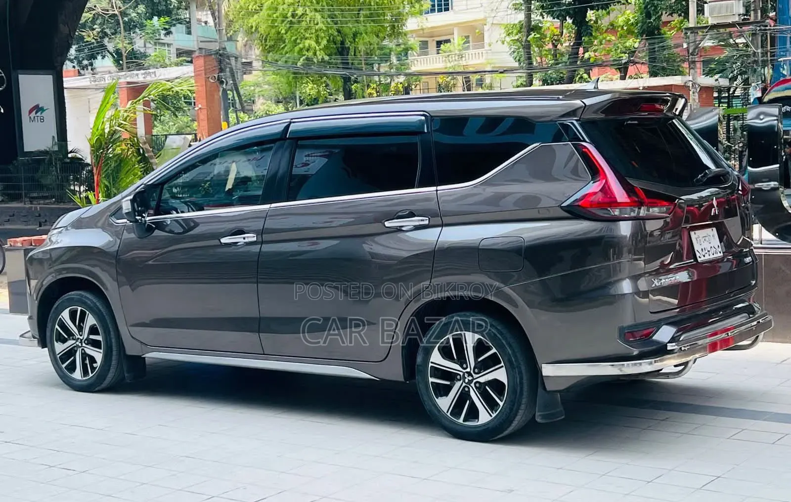 Mitsubishi Xpander Cross 2019 Brown