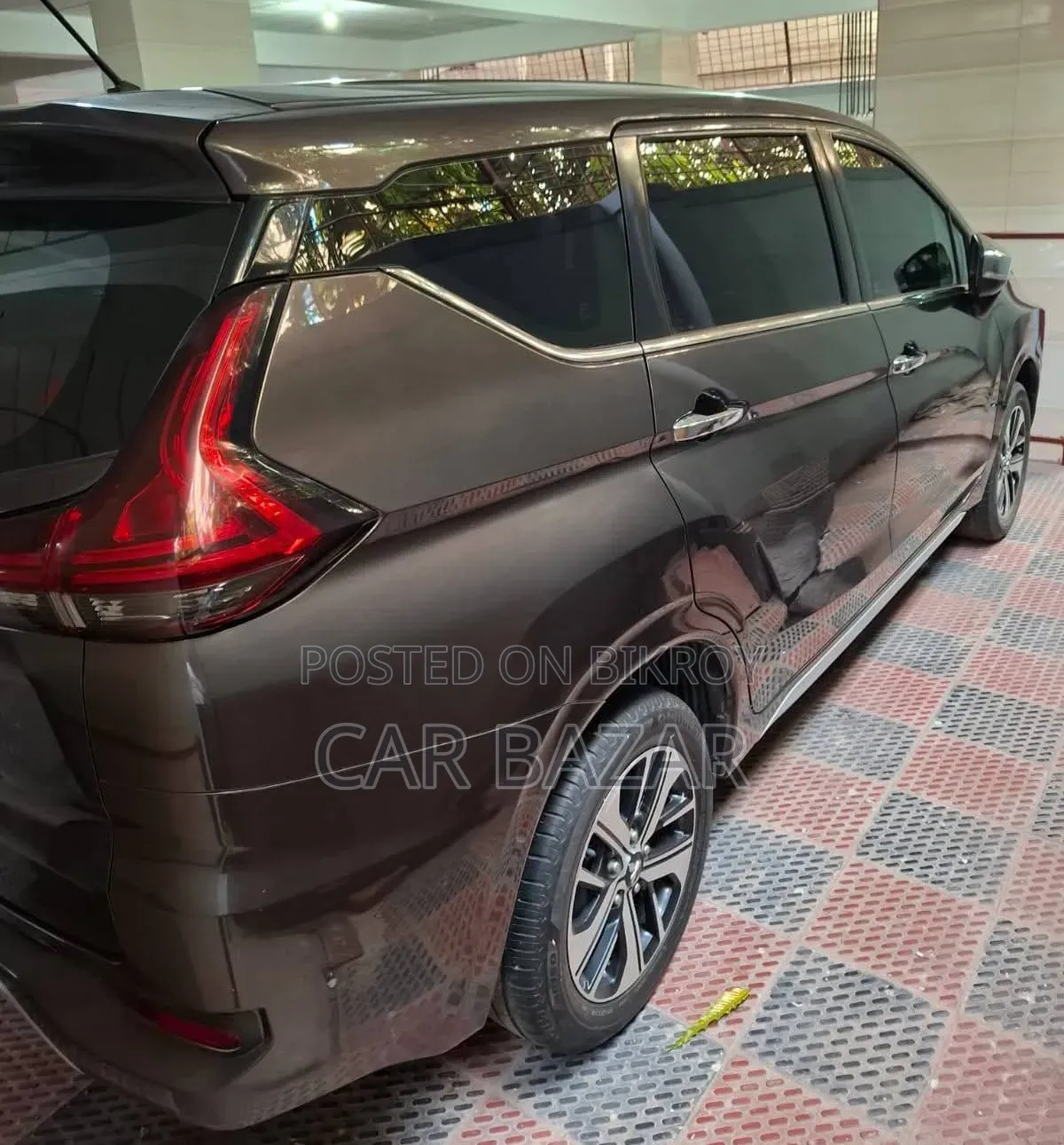 Mitsubishi Xpander Cross 2019 Brown