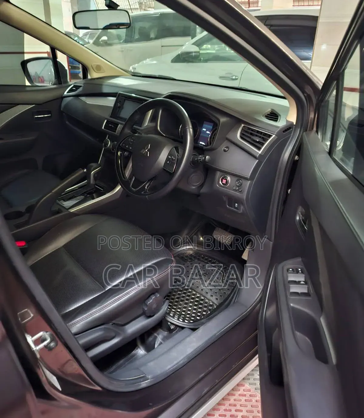 Mitsubishi Xpander Cross 2019 Brown
