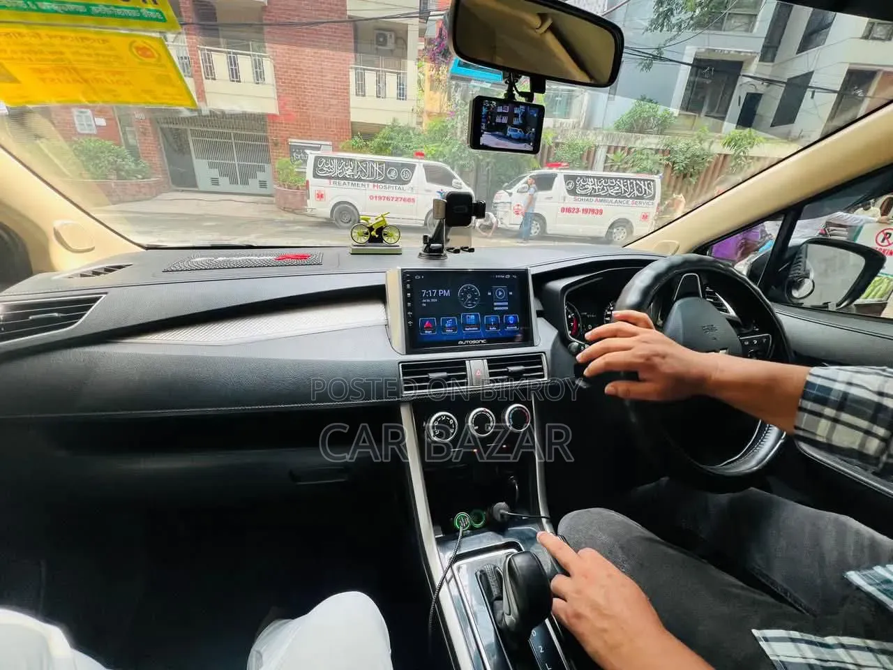 Mitsubishi Xpander Cross 2019 Brown