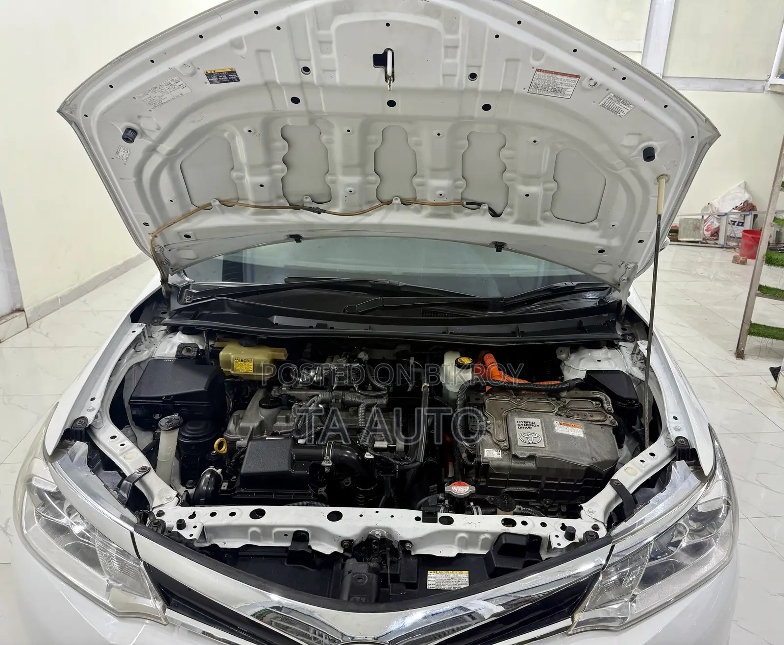 Toyota Axio 1.5 Hybrid 2WD 2015 White