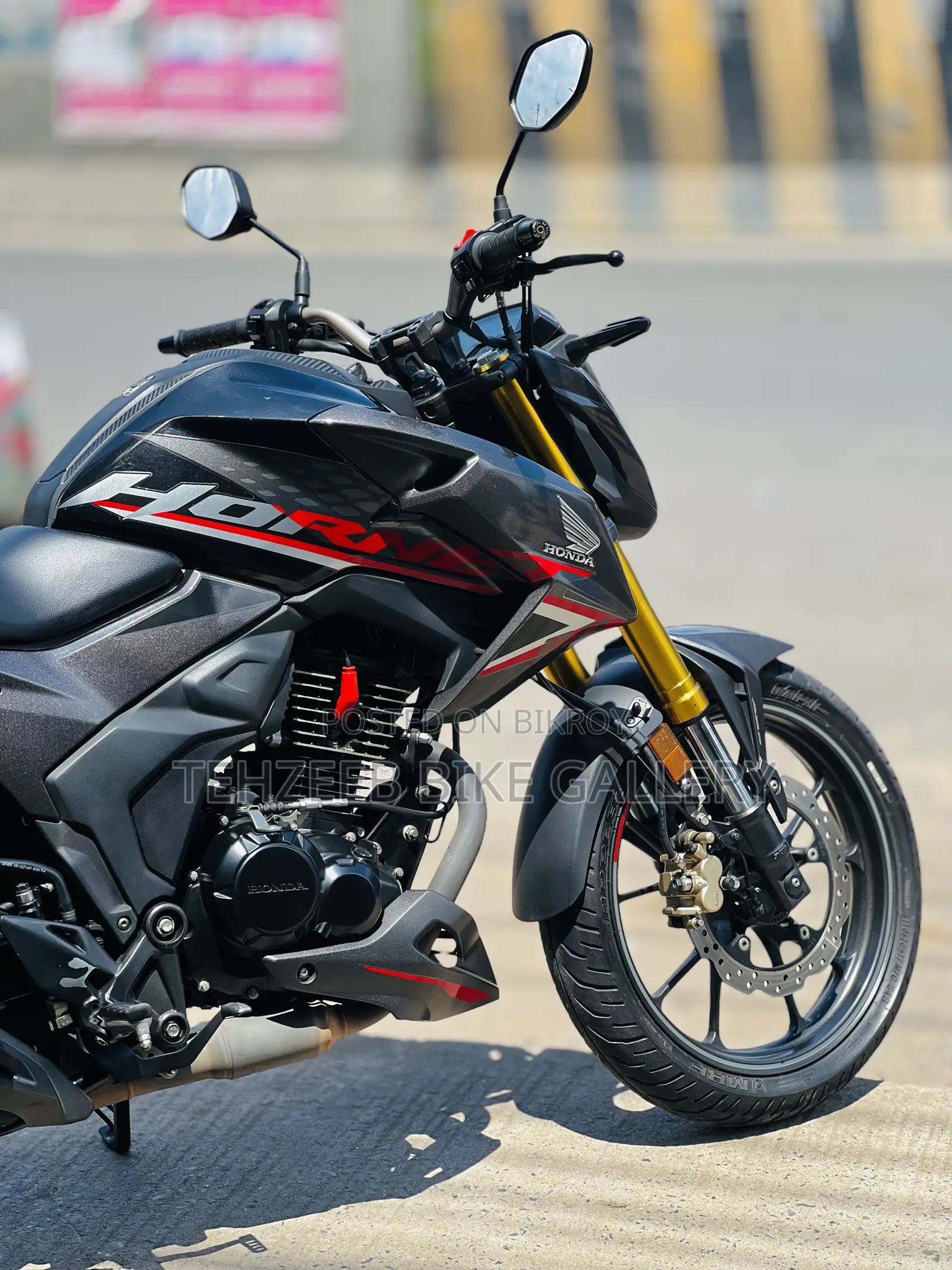 Honda Hornet 2.0 2025 Black