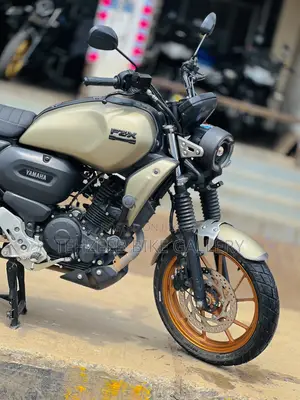 Yamaha FZ-X 2025 Gold