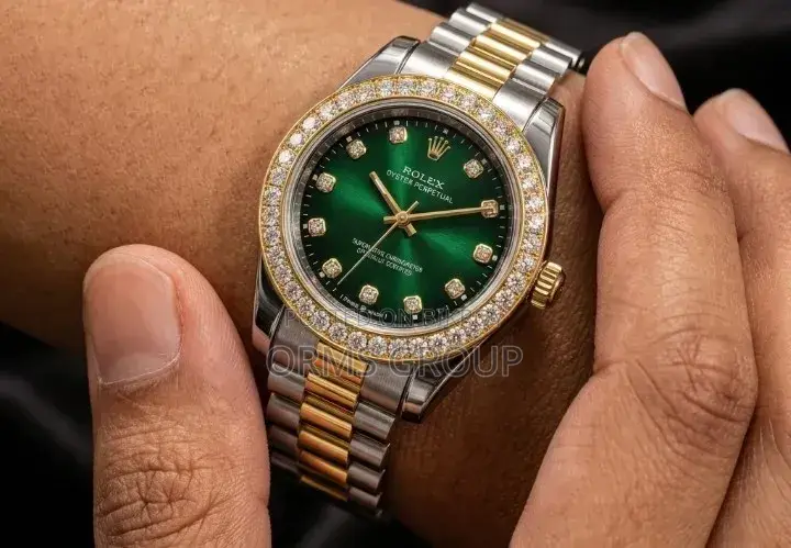 Luxury Stone Embedded Diamond Edition Stainless Steel Watch