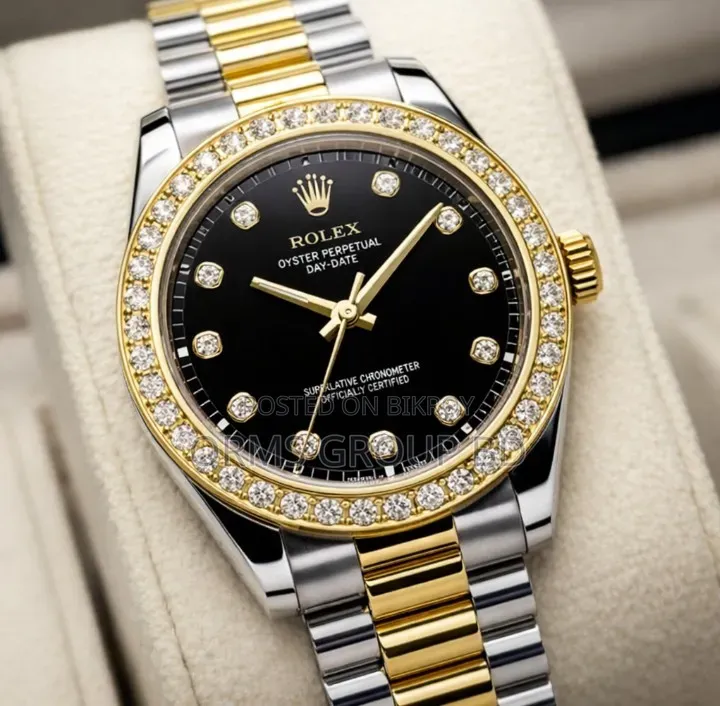 Luxury Stone Embedded Diamond Edition Stainless Steel Watch