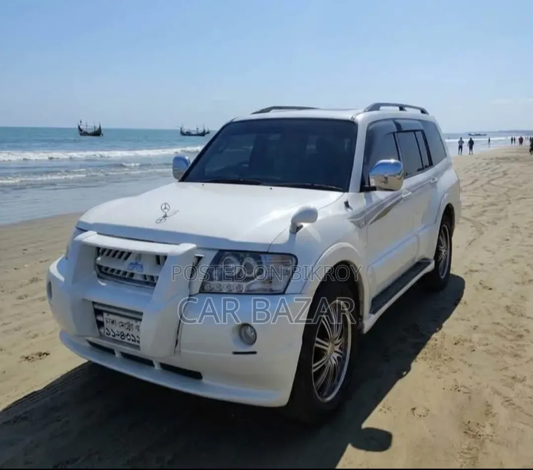 Mitsubishi Pajero Pininfarina 2004 White