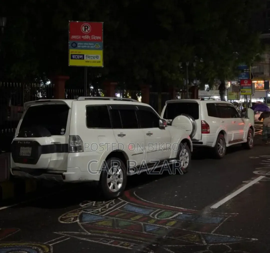 Mitsubishi Pajero Pininfarina 2004 White