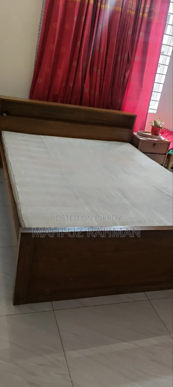 Shegun Bed 5 Feet by 6.5 Feet