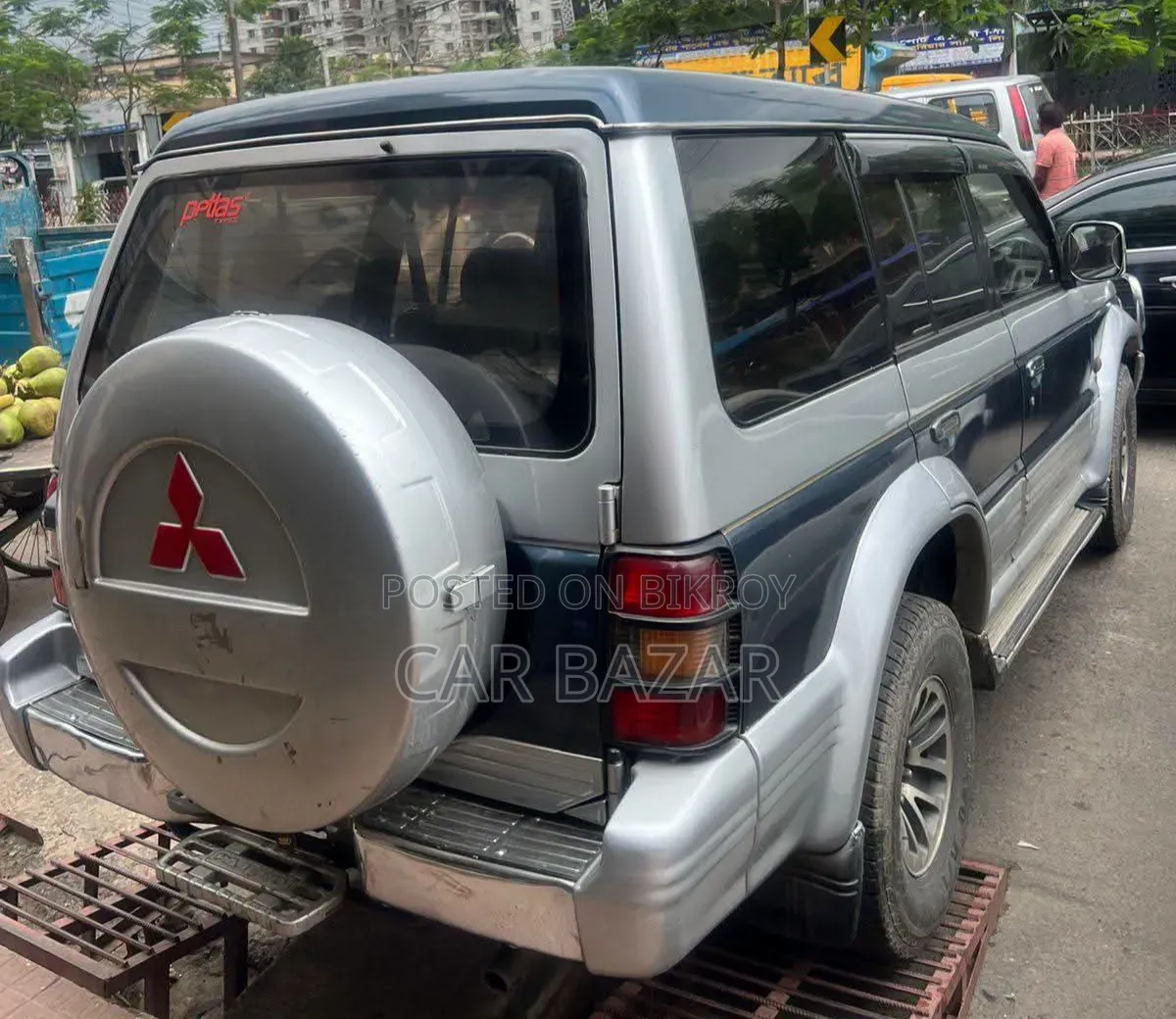 Mitsubishi Pajero 1994 Silver