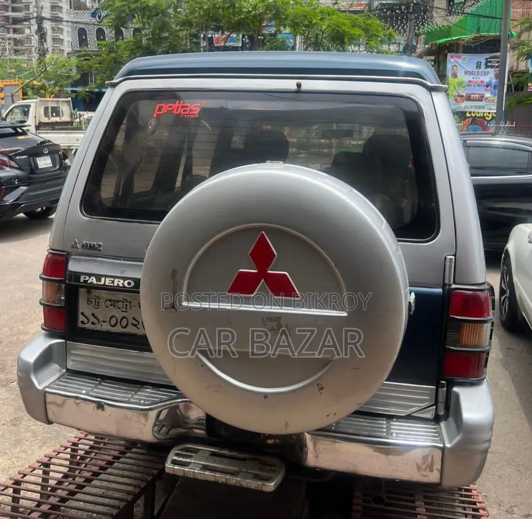 Mitsubishi Pajero 1994 Silver