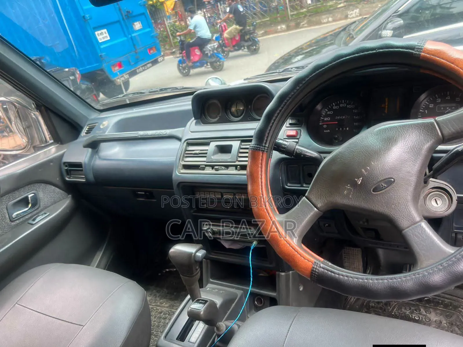 Mitsubishi Pajero 1994 Silver