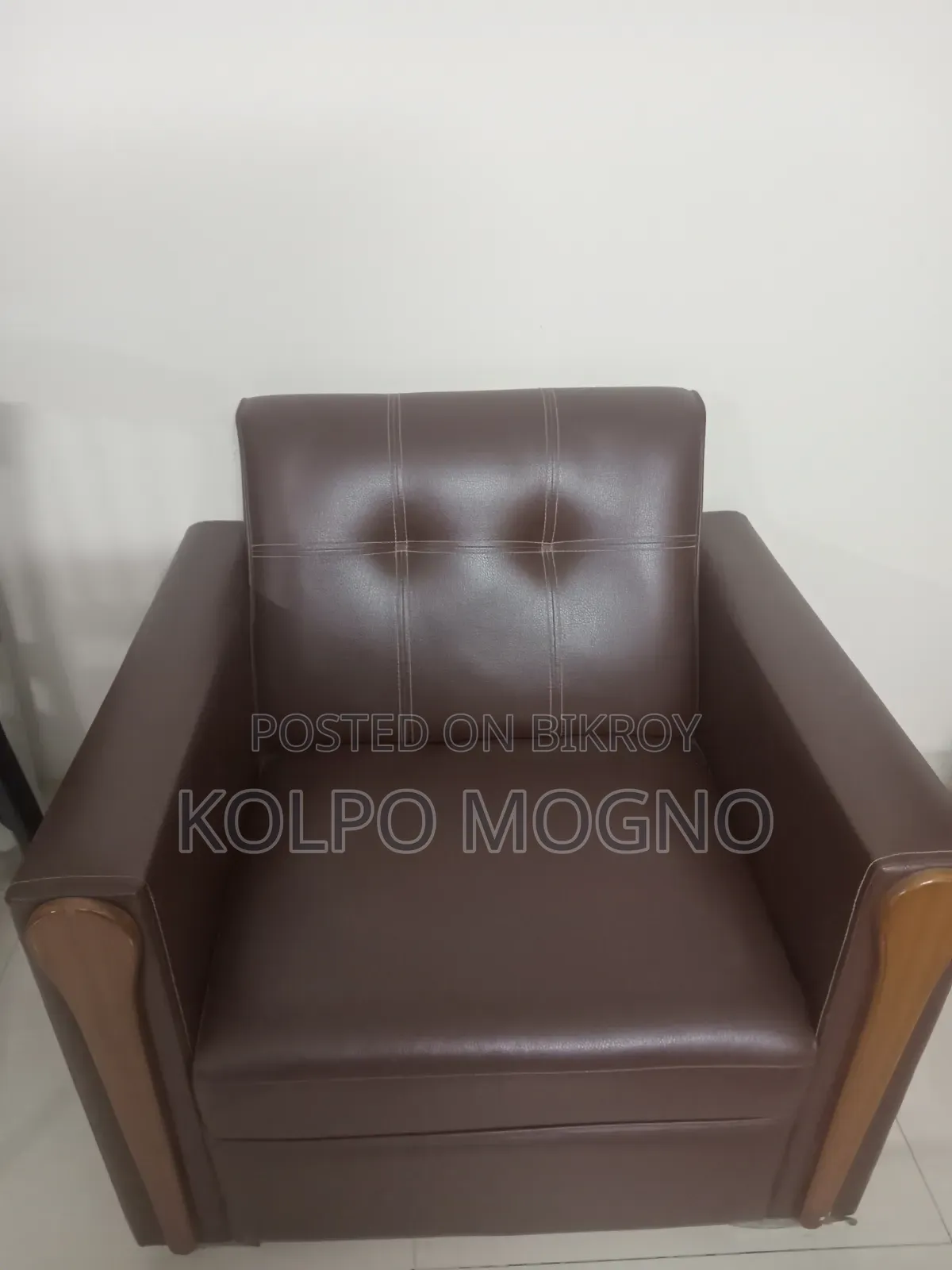 Sofa.full Brand-New Condition No Scratch.