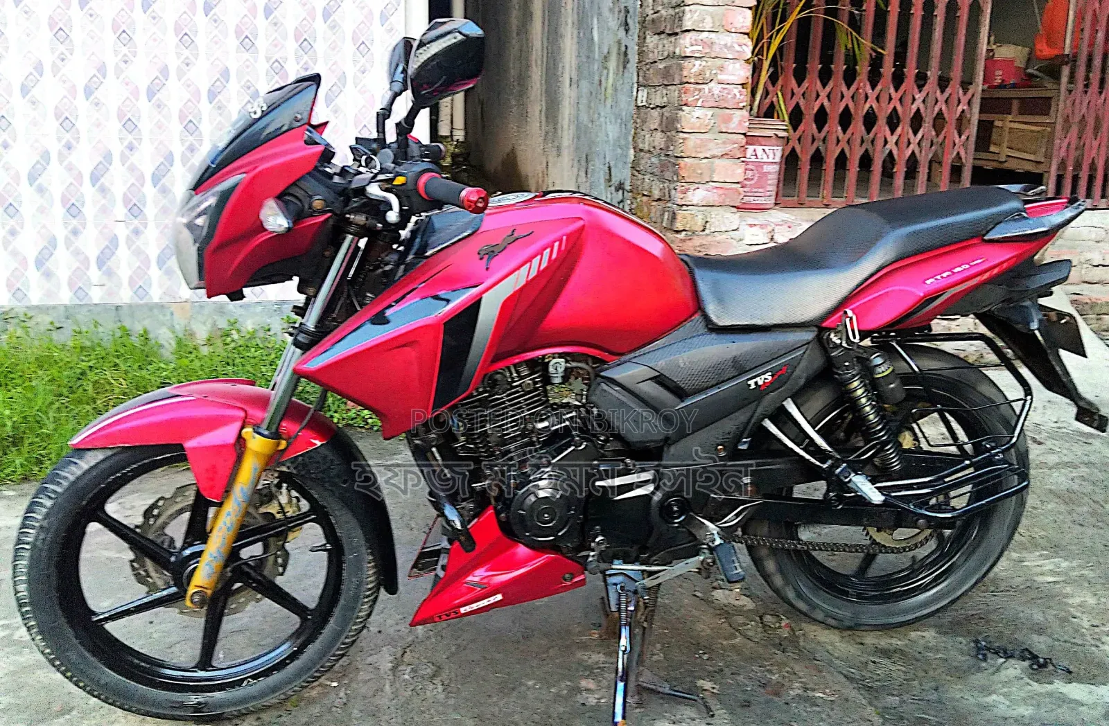 TVS Apache RTR 160 2V 2018 Red