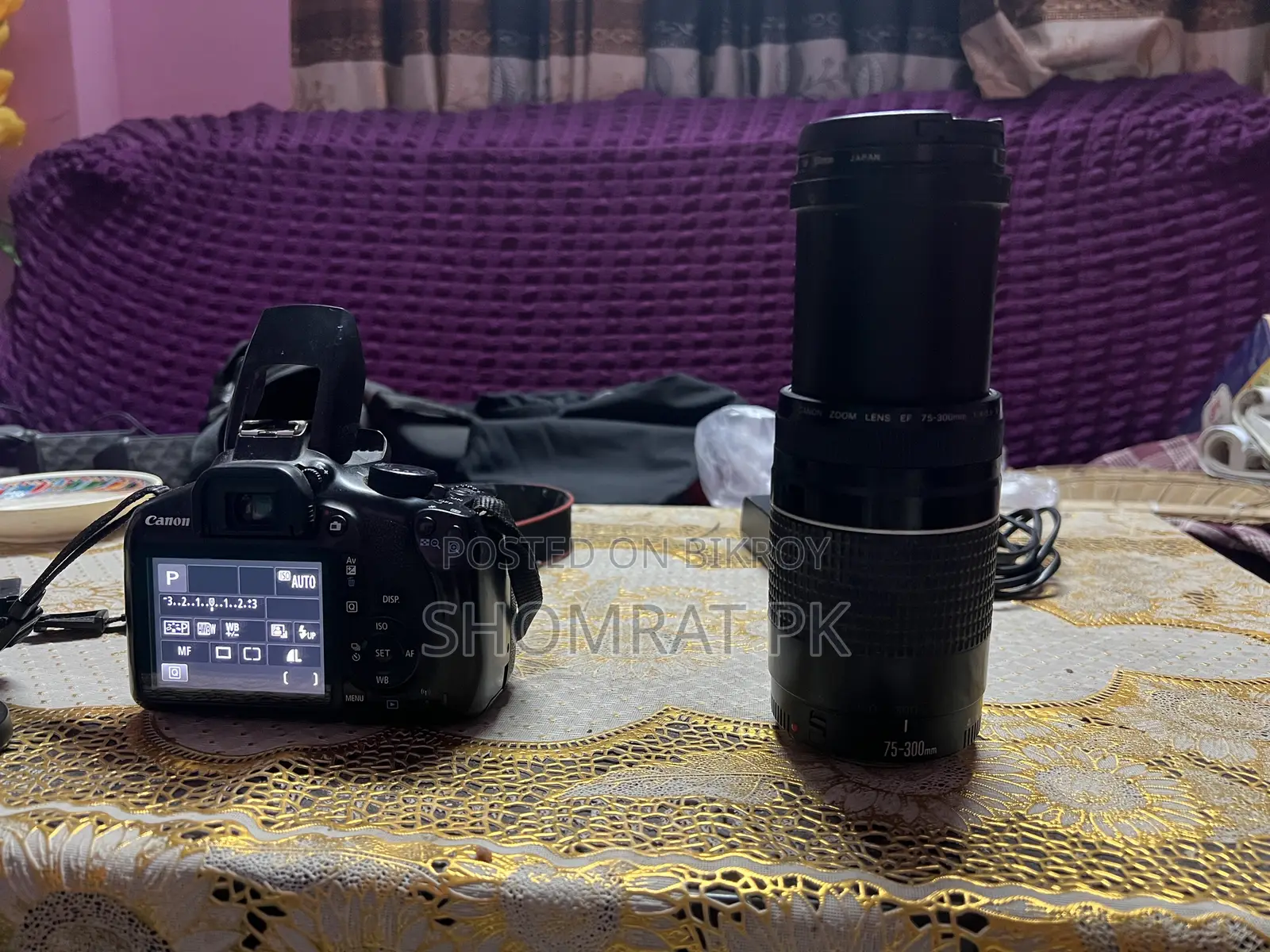 Canon 1300 D