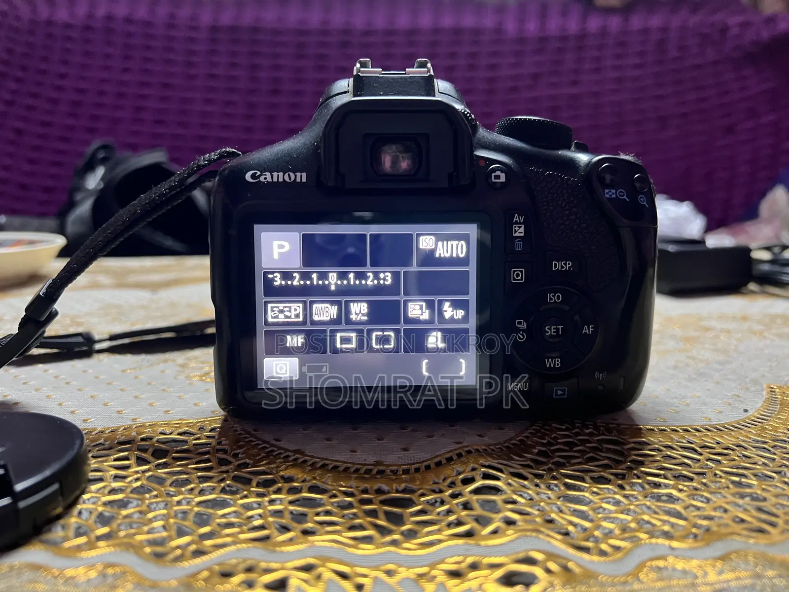 Canon 1300 D